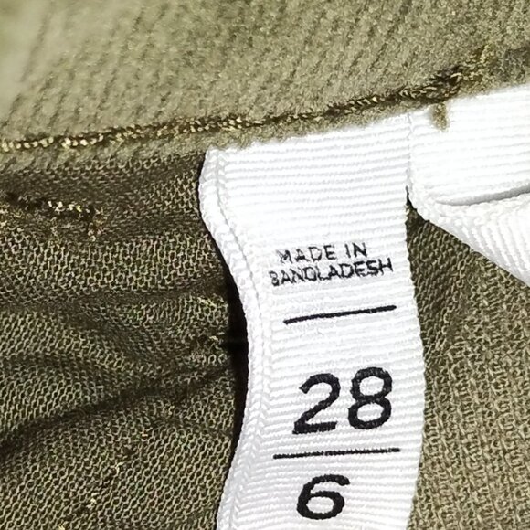 Women's Made and Loved Loft Green Corduroys Size 6/28. EUC. - Picture 6 of 8